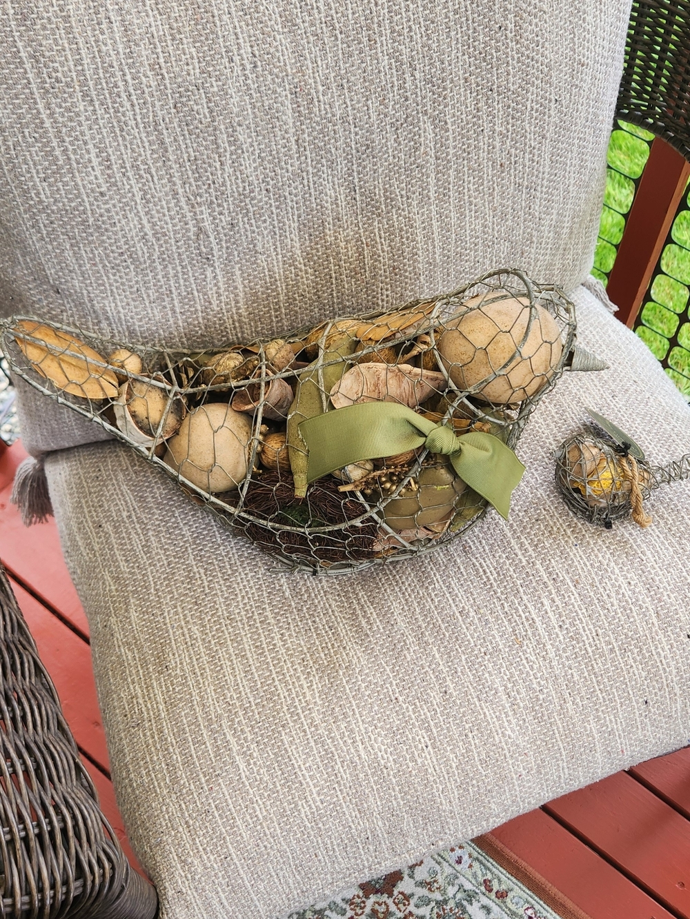 Rustic Wire Cornucopia Birds, with Natural Accents - Olive Ribbon